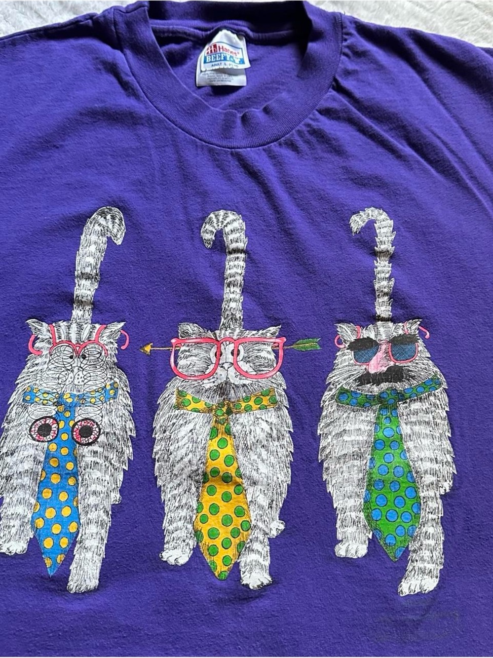 Vintage Purple Graphic Cat Tie T-Shirt Mens large